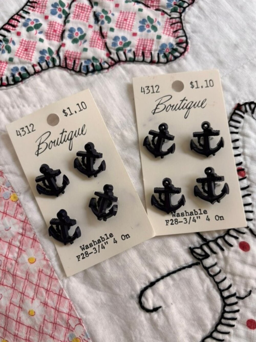 Lot of 2 Vintage "Boutique" brand novelty anchor buttons on original retail card